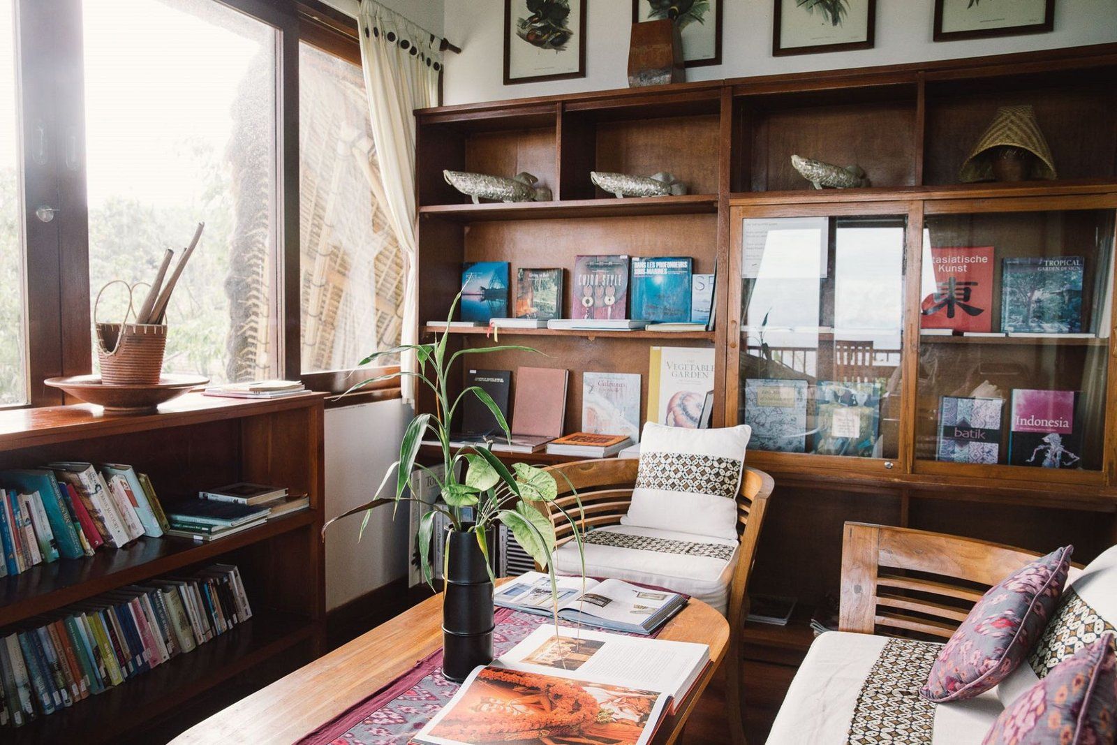 The resort library with shelves and armchairs