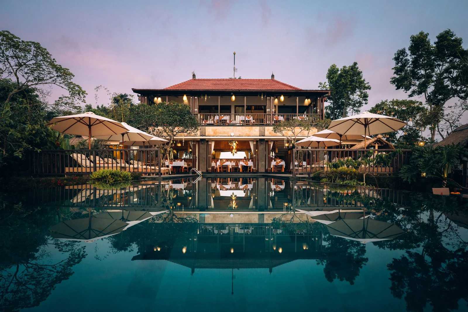MiMPi Restaurant terrace overlooking the island